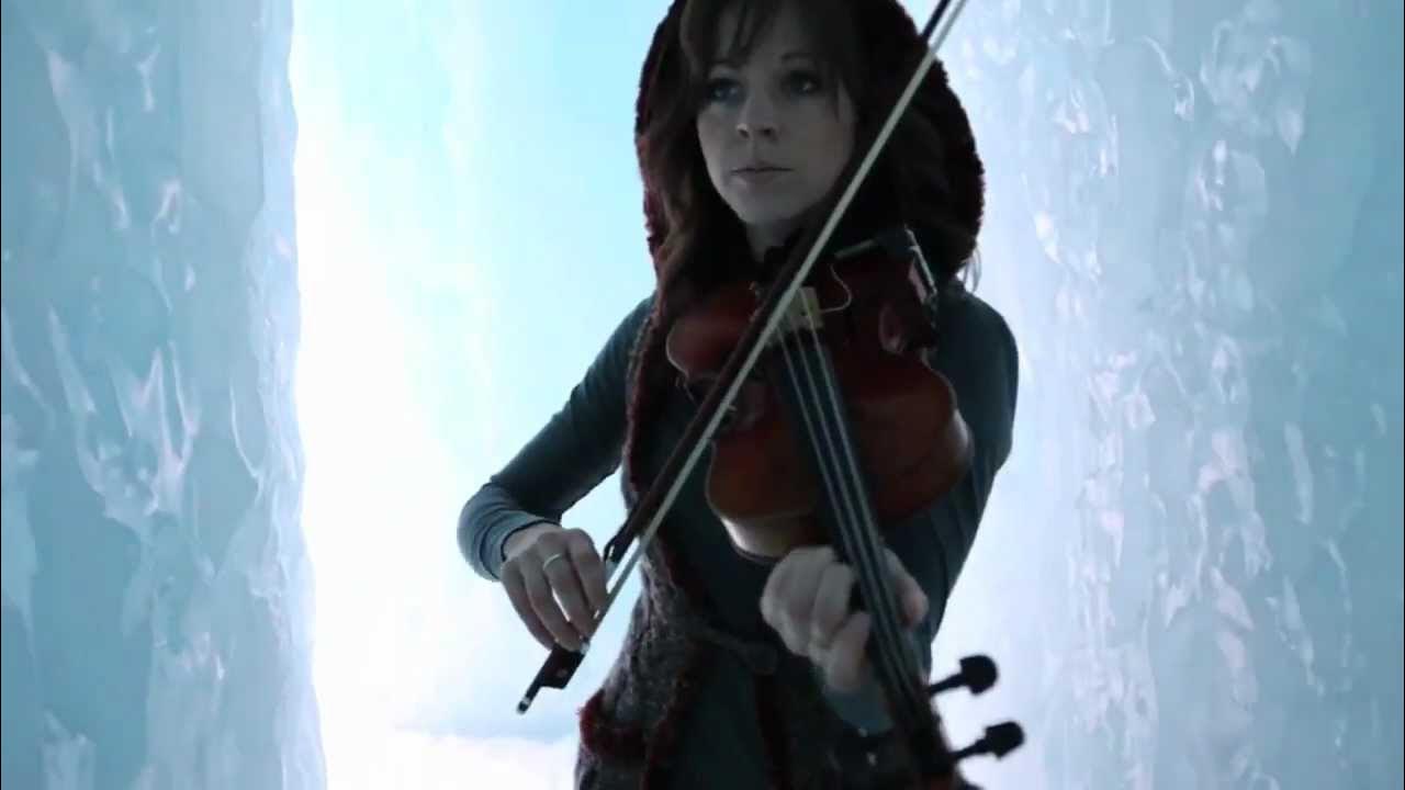 Скрипачка линдси стирлинг. Скрипка линдси стирлинг. Lindsey stirling из клипов. Линдси стирлинг во льдах. Shatter me линдси стирлинг.