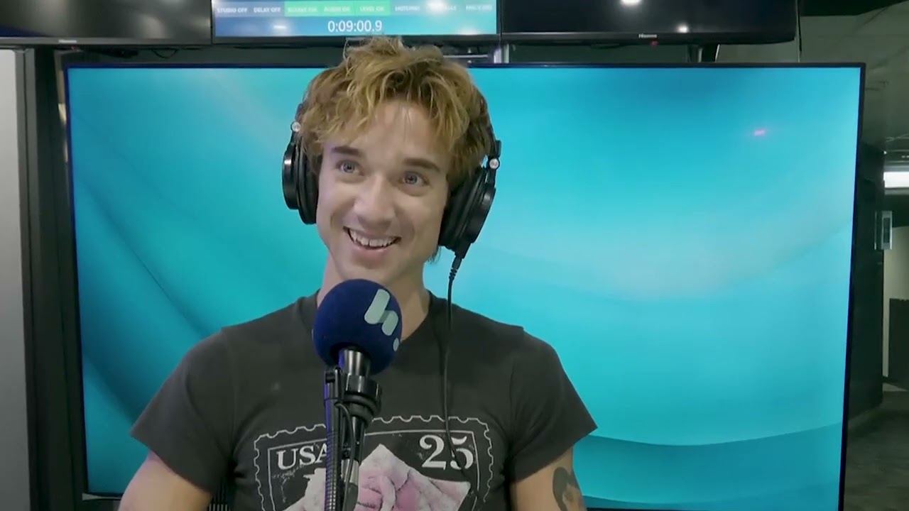 DANIEL SEAVEY: Wild Benson Boone Tour Story, Debut Album & The Song 'Gateway Drug' Sounds Like