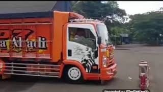 Truk rollis knalpot anjing