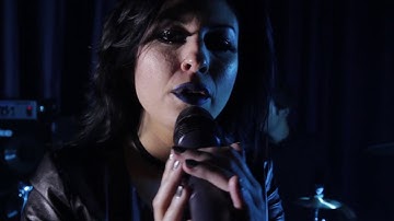 SERENADE - Hold me Back ( Official Video Clip )