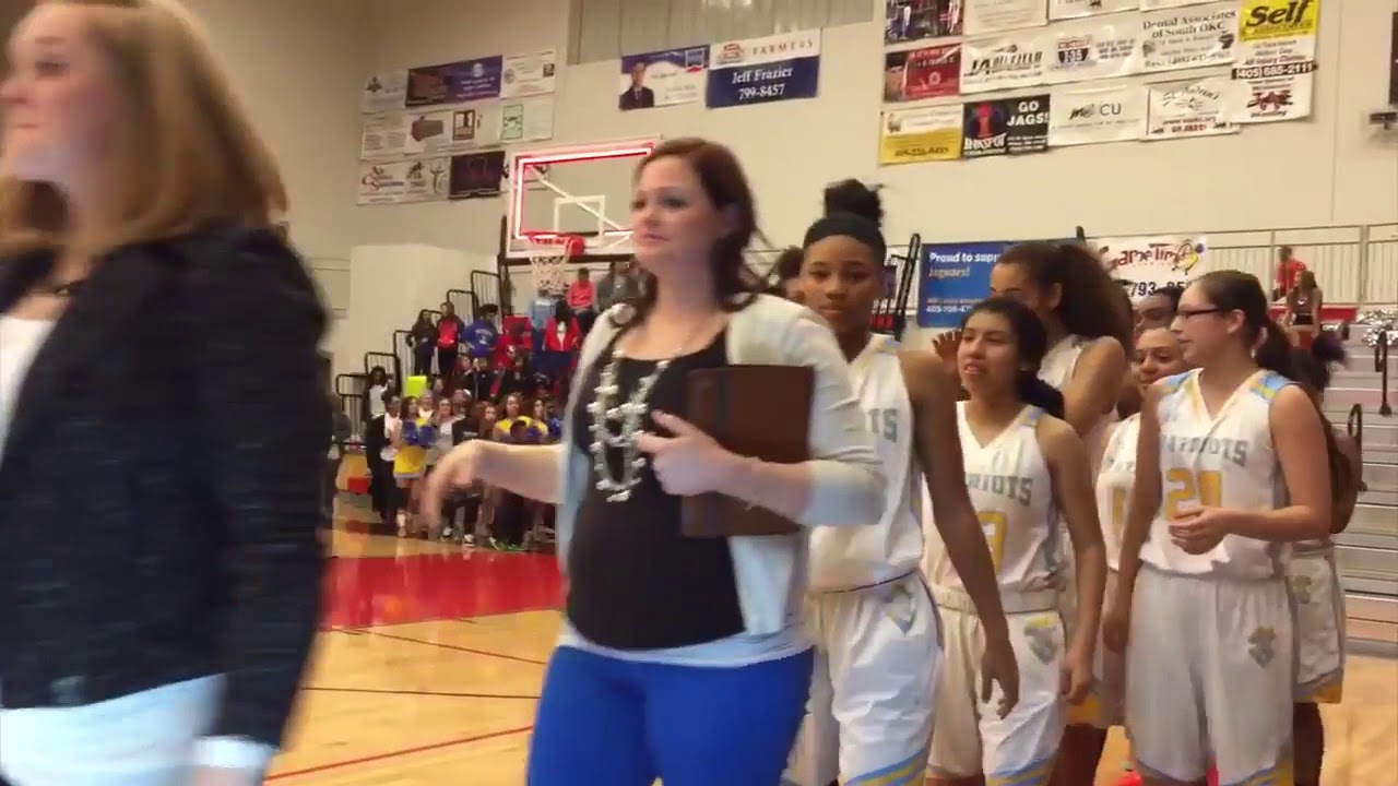 Girls basketball roundup: Putnam West gets first playoff win in a decade