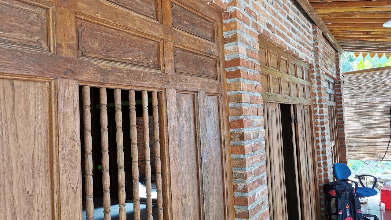 RUMAH LIMASAN JAWA LAWASAN KUNO TRADISIONAL SEMI MODERN KOMBINASI KAYU UKIR DAN BATA MERAH EKSPOS