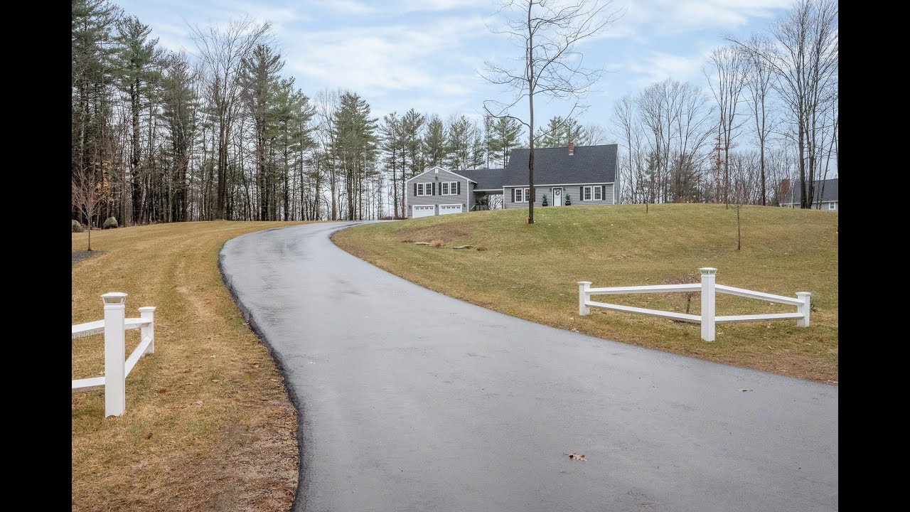 Private Outdoor Entertaining Oasis | 144 Joe English Road | New Boston, NH | Real Estate