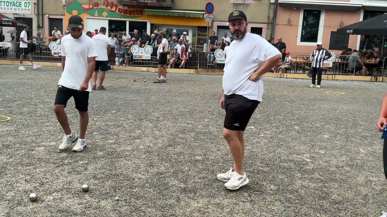Miniature de la vidéo : Aubenas National Pétanque 2026 Round of 16 | Seine/Michel/Michel vs Bastet/Franco/Kenai
