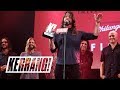 FOO FIGHTERS dedicate Kerrang! Award to CHESTER BENNINGTON