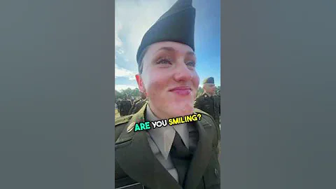 This Soldier Had the Funniest Tap Out Moment Ever with Her Brother and Best Friend 😂 ❤️