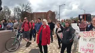 UT campus workers fight back against tenure proposal
