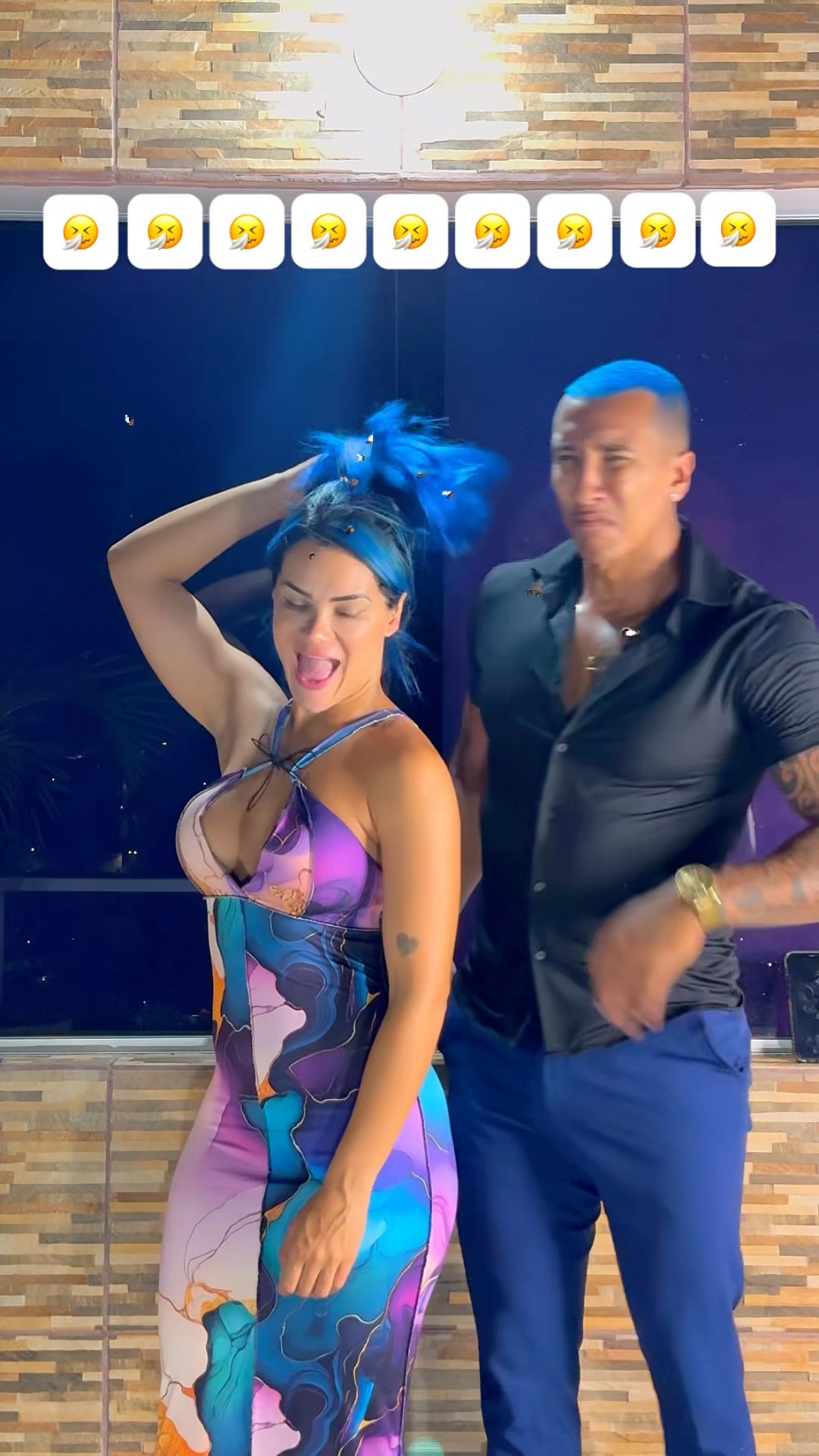 O que será que aconteceu com cabelo dela??​⁠@mayca.brasil #funnymemes #funny #shorts #short