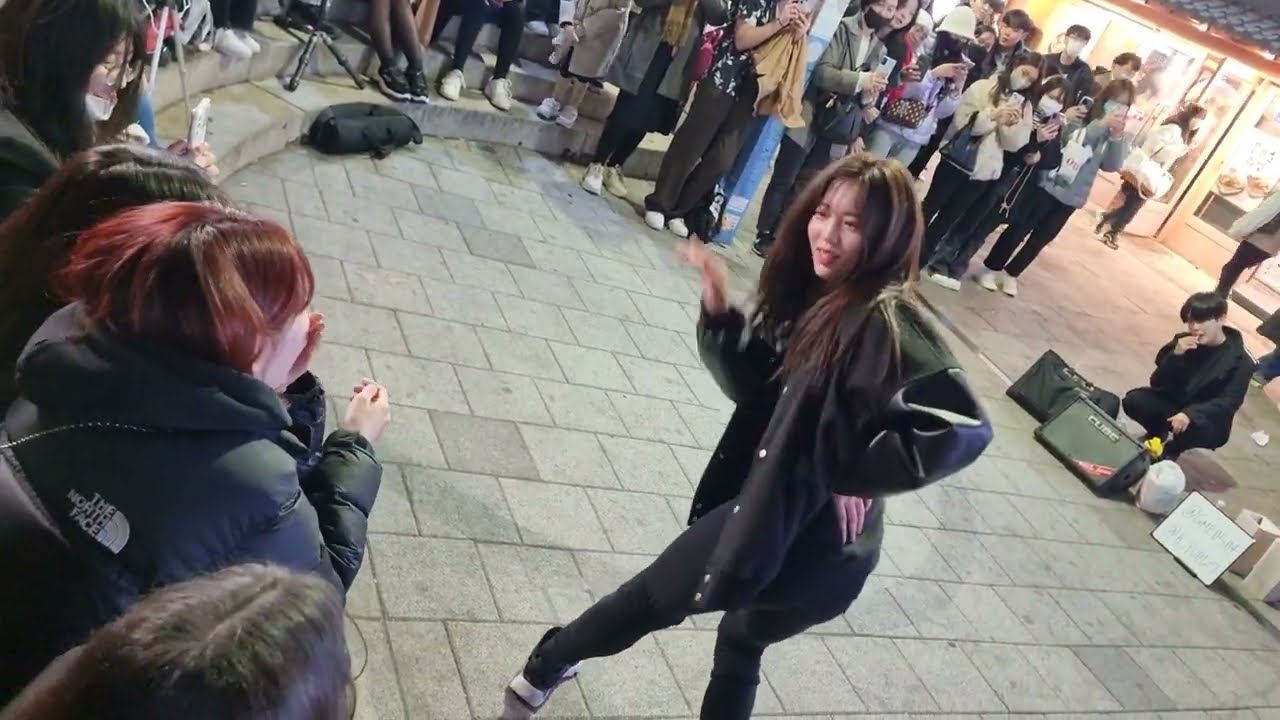[STREET ARTIST] YU KAGAWA & HYOJIN. INTERACTIVE HONGDAE BUSKING. 230307.