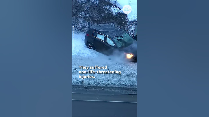 Teens drive car off overpass to escape police during high-speed chase | USA TODAY #Shorts