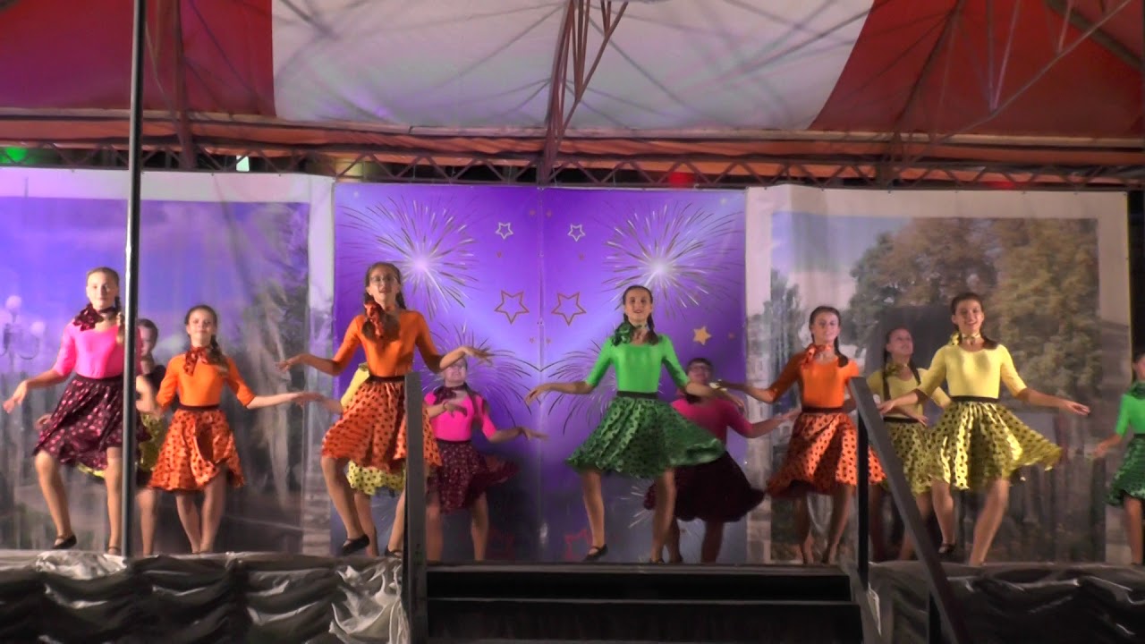 "Опять от меня сбежала последняя электричка", День города, 2018г - YouTube