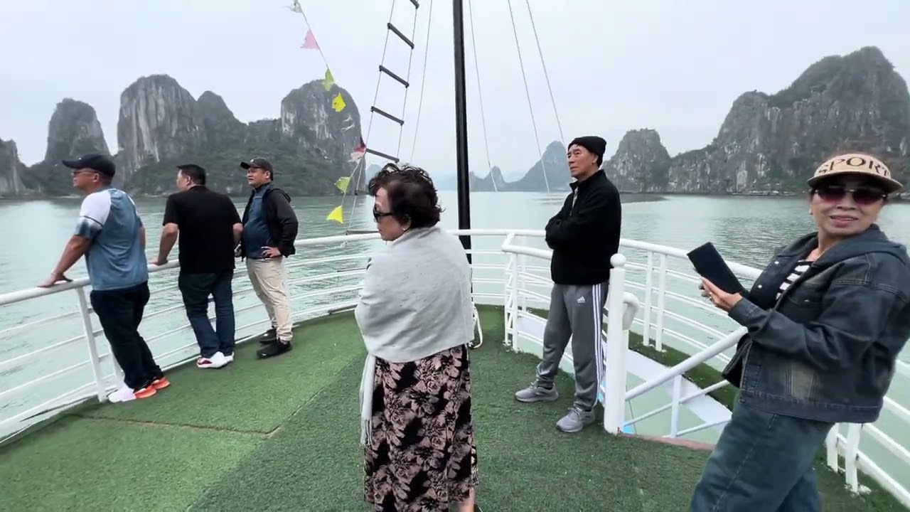 Đại Gia đình và cha Hoàng đi Vịnh Hạ Long P2 16/12/25👍