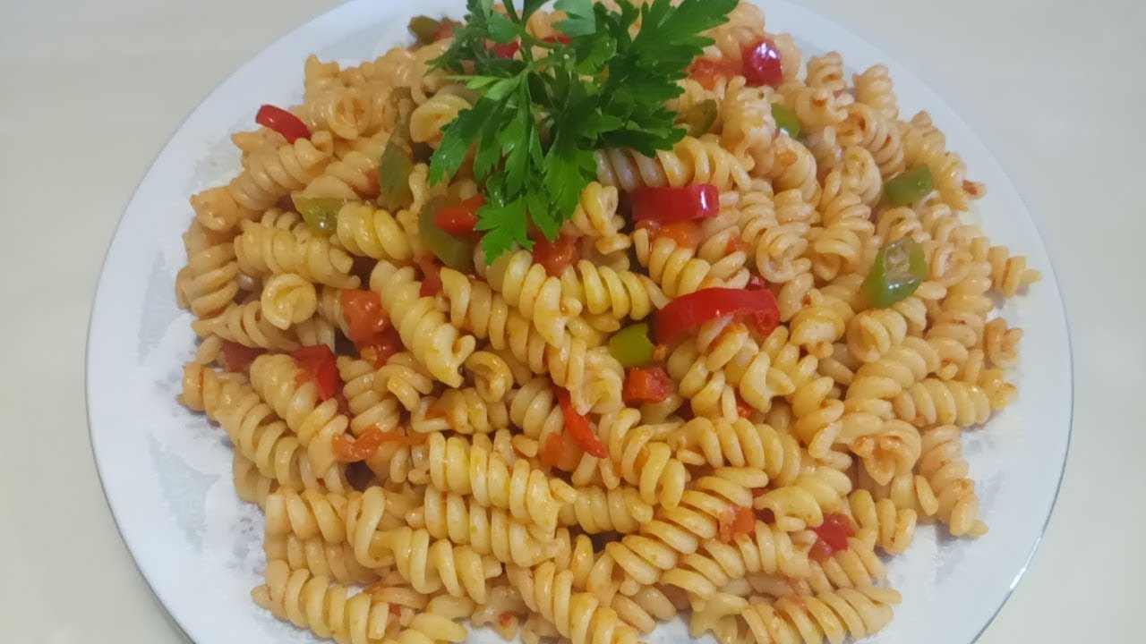 10 Dakikada Çok Kolay Sebzeli Makarna Tarifi