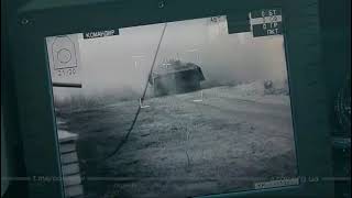 Brave Ukrainians engage russian tank and APC simultaneously!