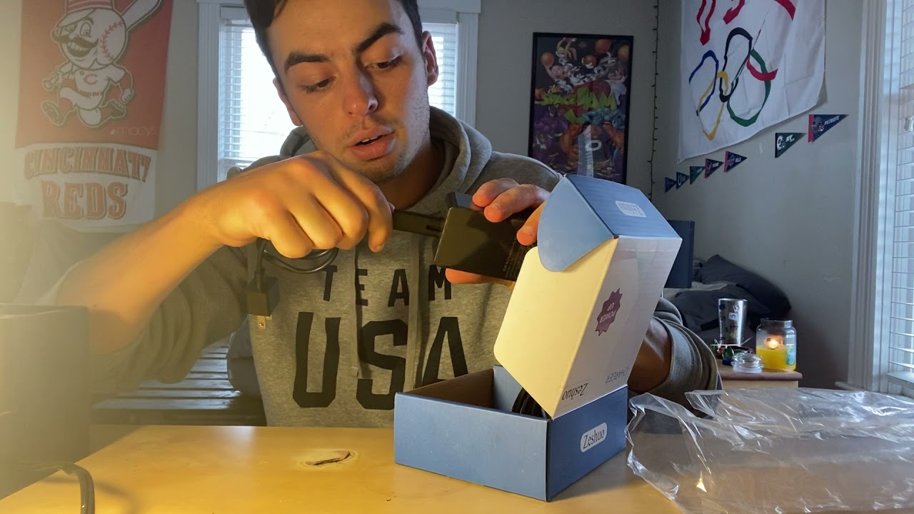 Review of Surface Pro Charger, 65W 15V 4A Power Supply AC Adapter Charger