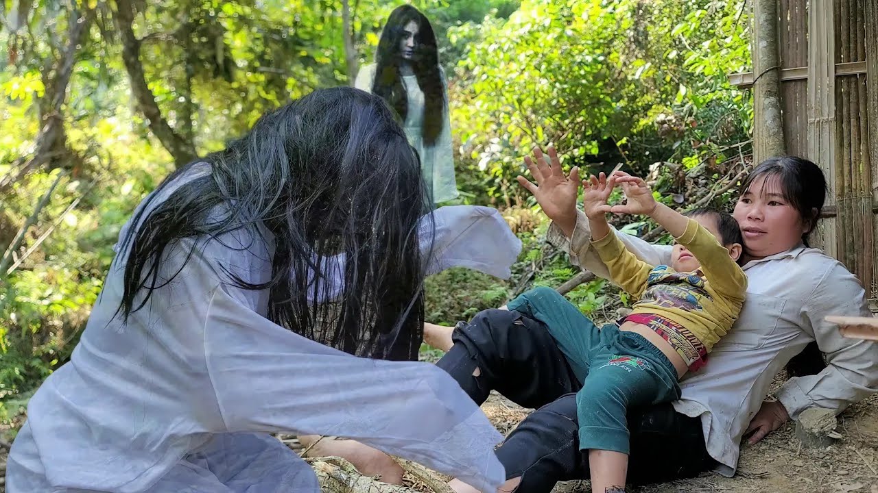 TIMELAPSE: 123 Days of living in the forest attacked by ghosts - Building a new life