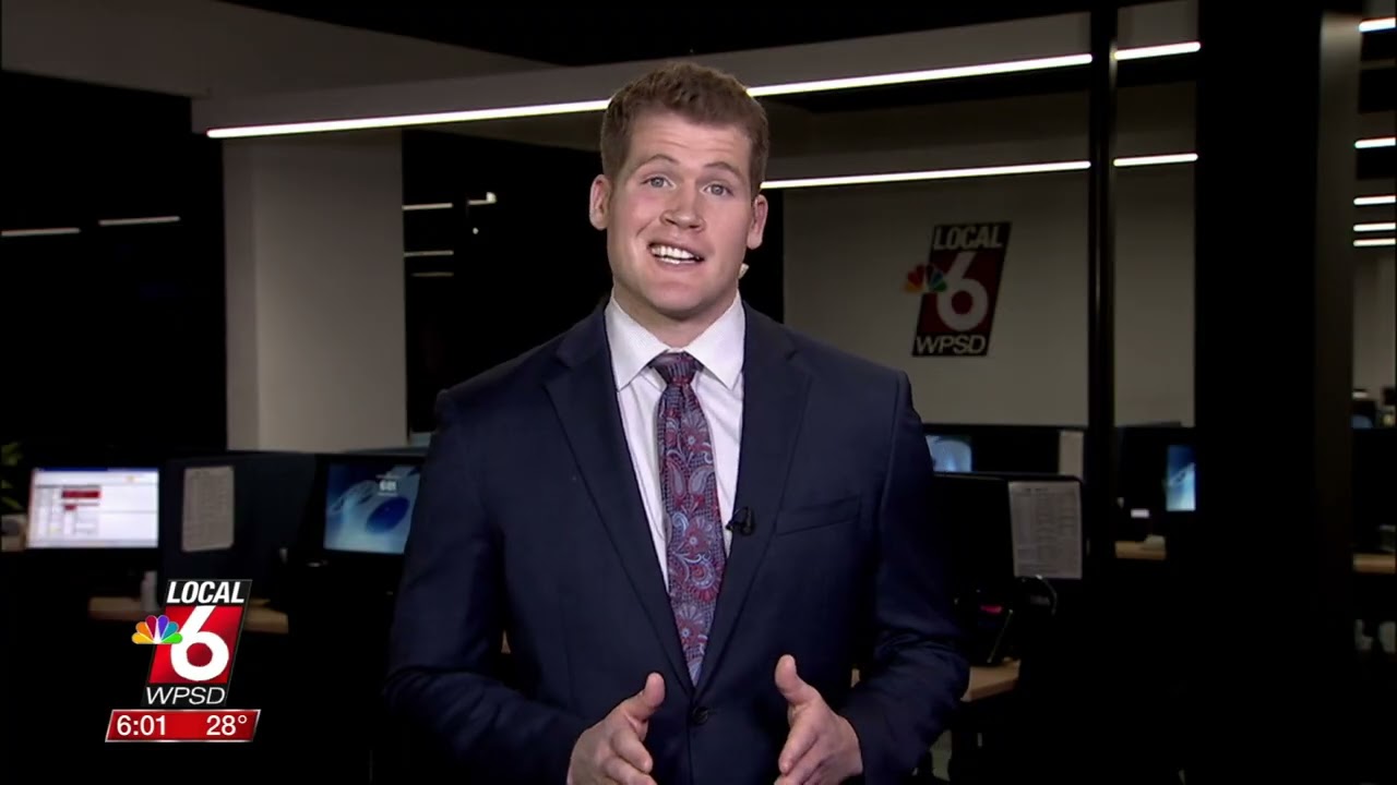 Oak tree damages historic home in Murray, Ky