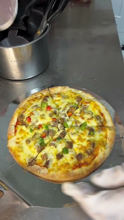 plan a pizza party 😁😁😁 #youtubeshorts #itspizzatime #food #pizzapie #pizzacutting #pizzalover