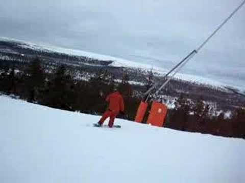 Jag försöker åka snowboard