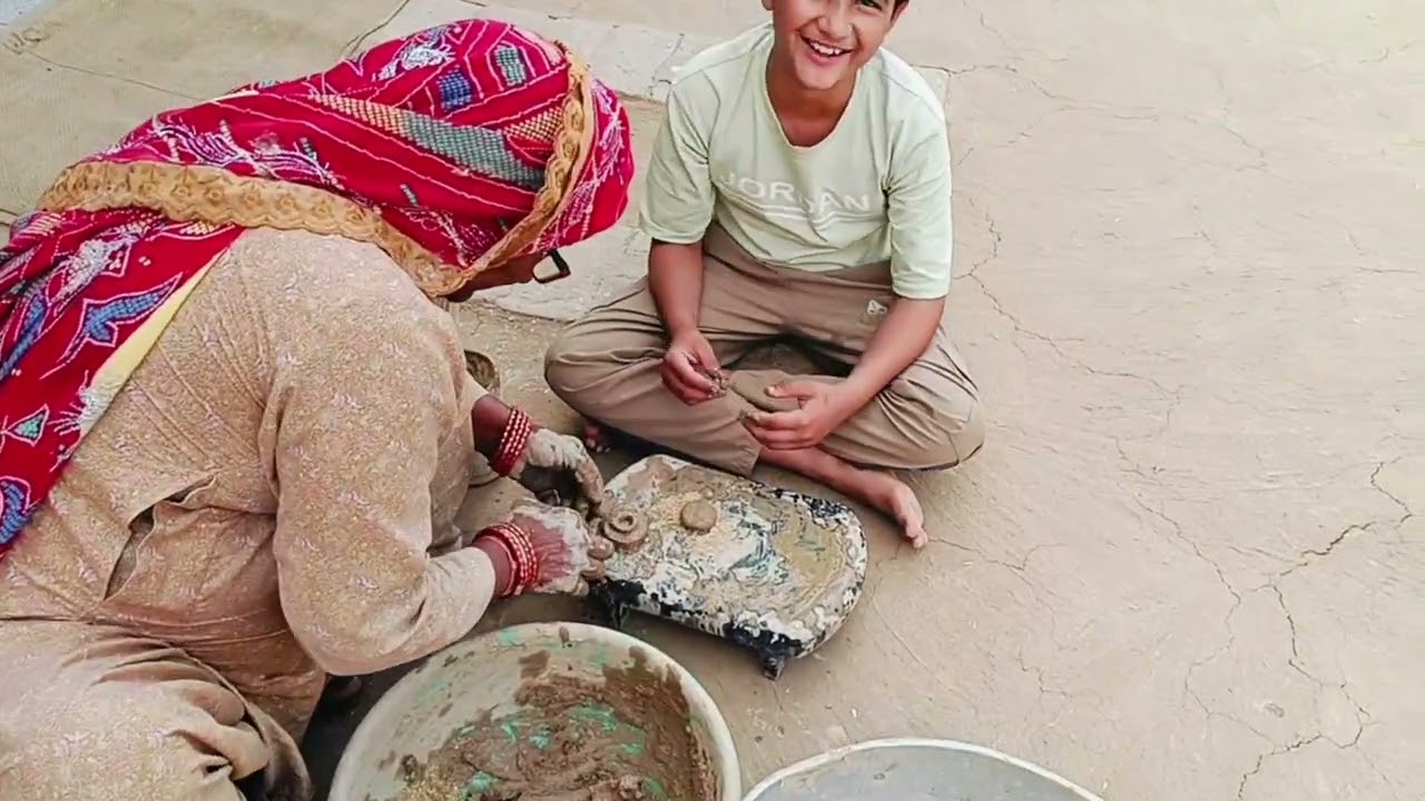 दादी पोते ने मिलकर आज बनाए पूरे 10 हवनकुंड, इतने किसको देने हैं ये भी सुनो।।