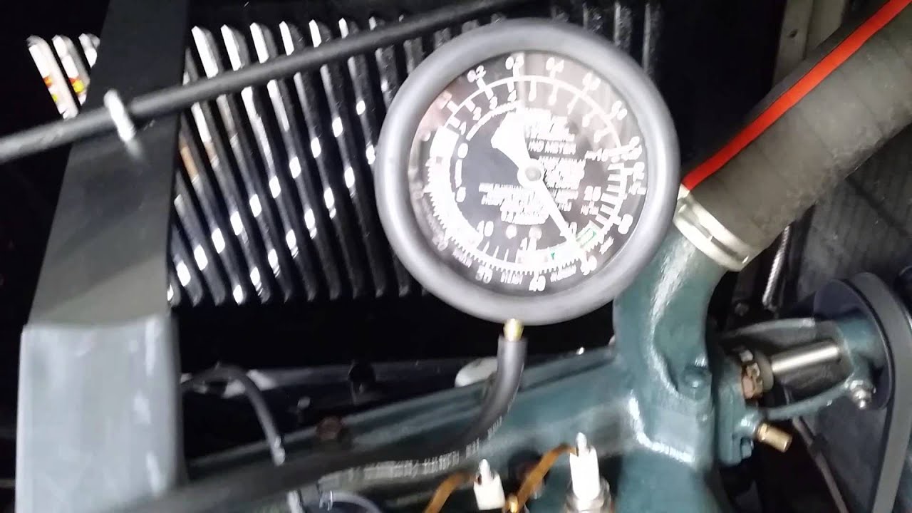 Ford model A vacuum test (hot engine) - YouTube