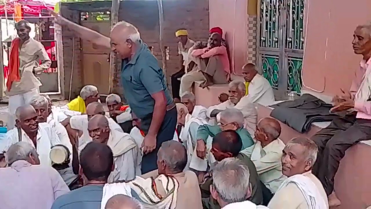 गायक रविंद्र सिंह यादव शांति आश्रम पर