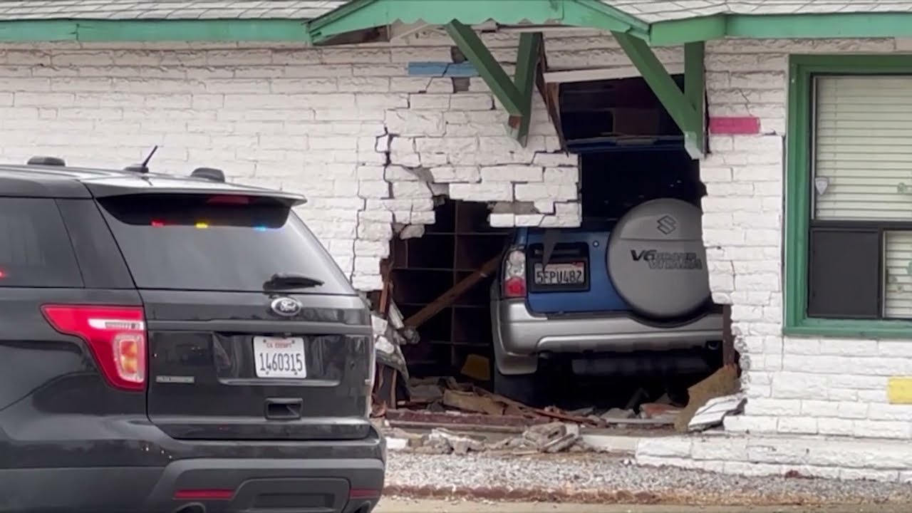 北加州: 汽車闖進幼兒園 19人受傷無生命危險