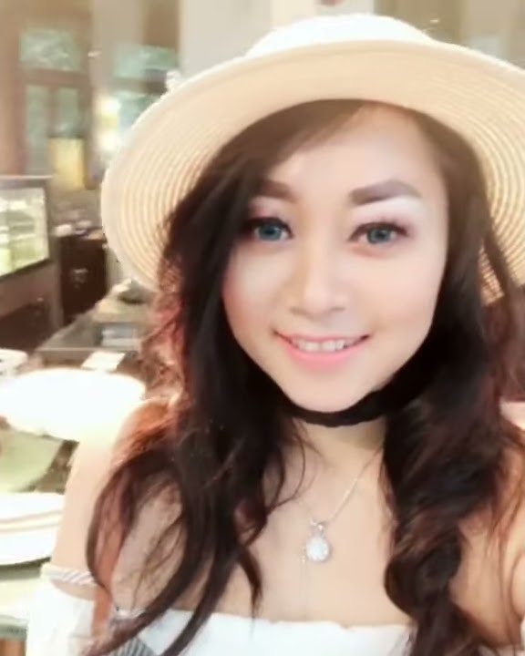 Kecantikan tante Sarah