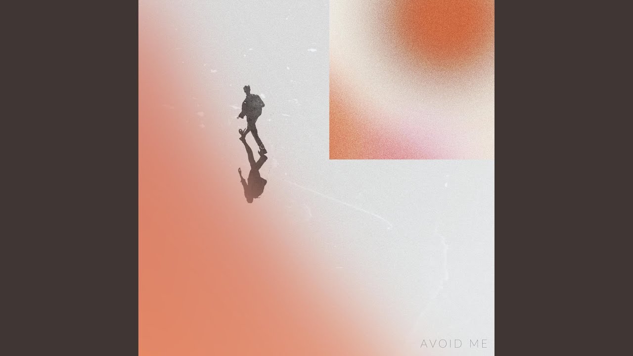 Guarda Avoid Me su YouTube Guarda Avoid Me su YouTube