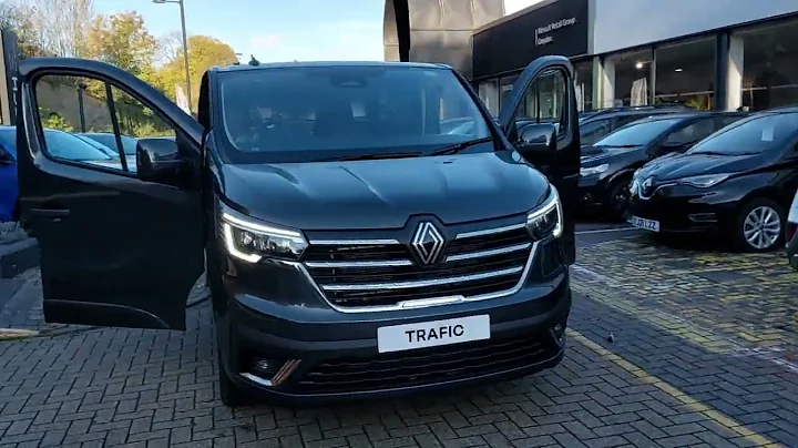 BRAND NEW 2024 Renault Trafic SL30 2.0 DCi 130ps EXTRA in Slate Grey @ Renault Croydon