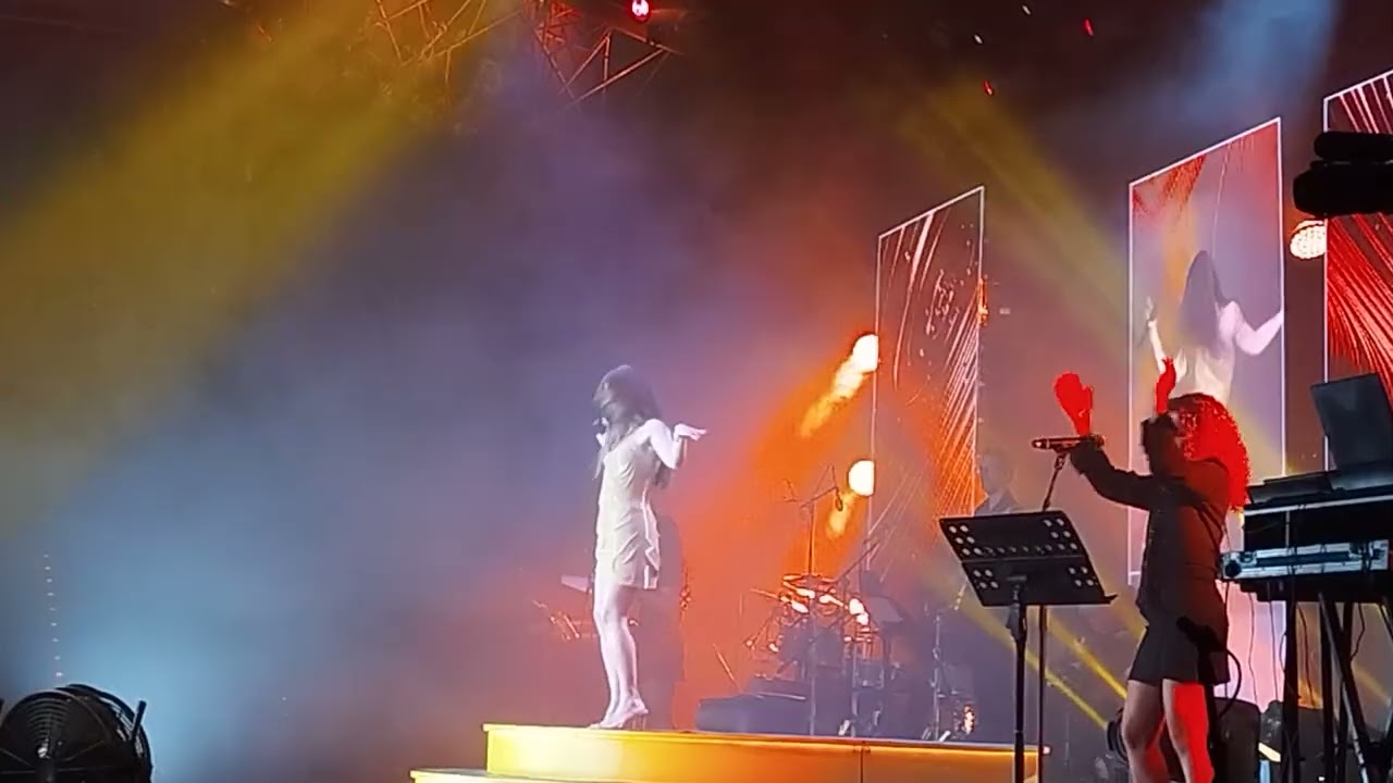 Simge - Üzülmedin mi? (Bostancı Gösteri Merkezi) (30.01.2026)