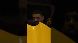 Drake Arrives to dinner in style in new car