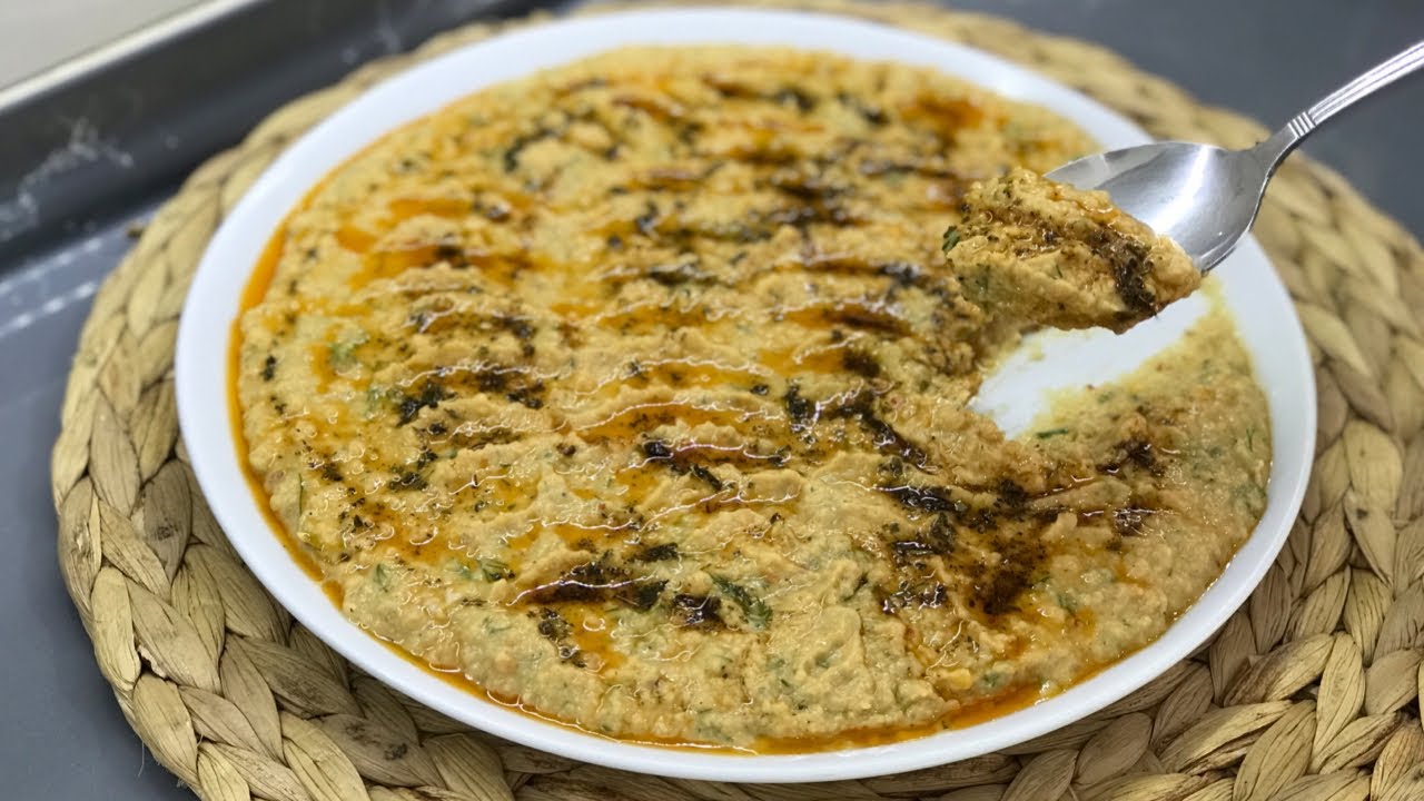 Sofranızda yer açın. Yeni meze tarifi geldi. Ana yemeklerin yanına çok yakılıyor.