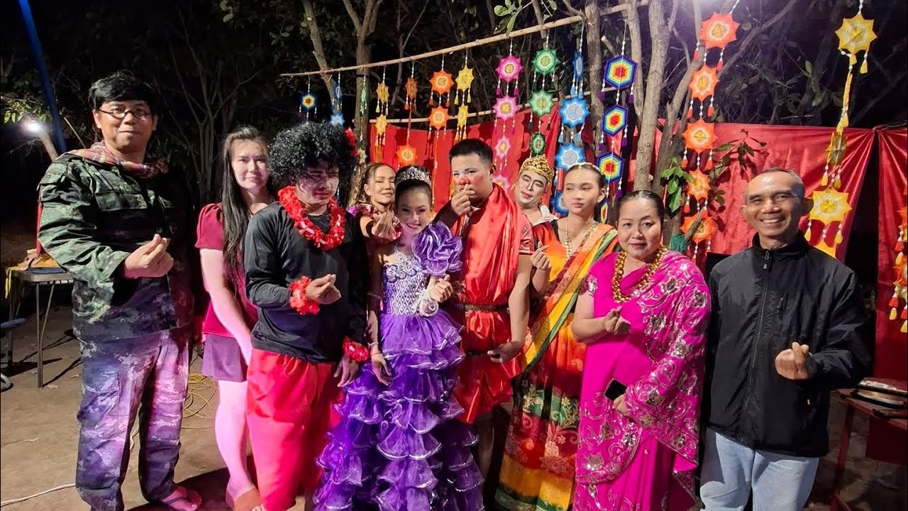 งานแฟนซีวันเกิดน้องธิดาลาว