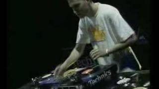 2001 DMC World Championship - DJ A-Trak (Canada)