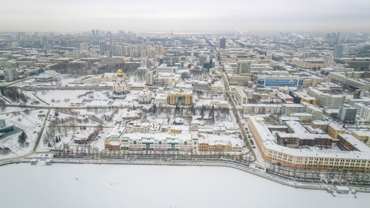 Снегопад накрыл Екатеринбург после 25-градусной жары