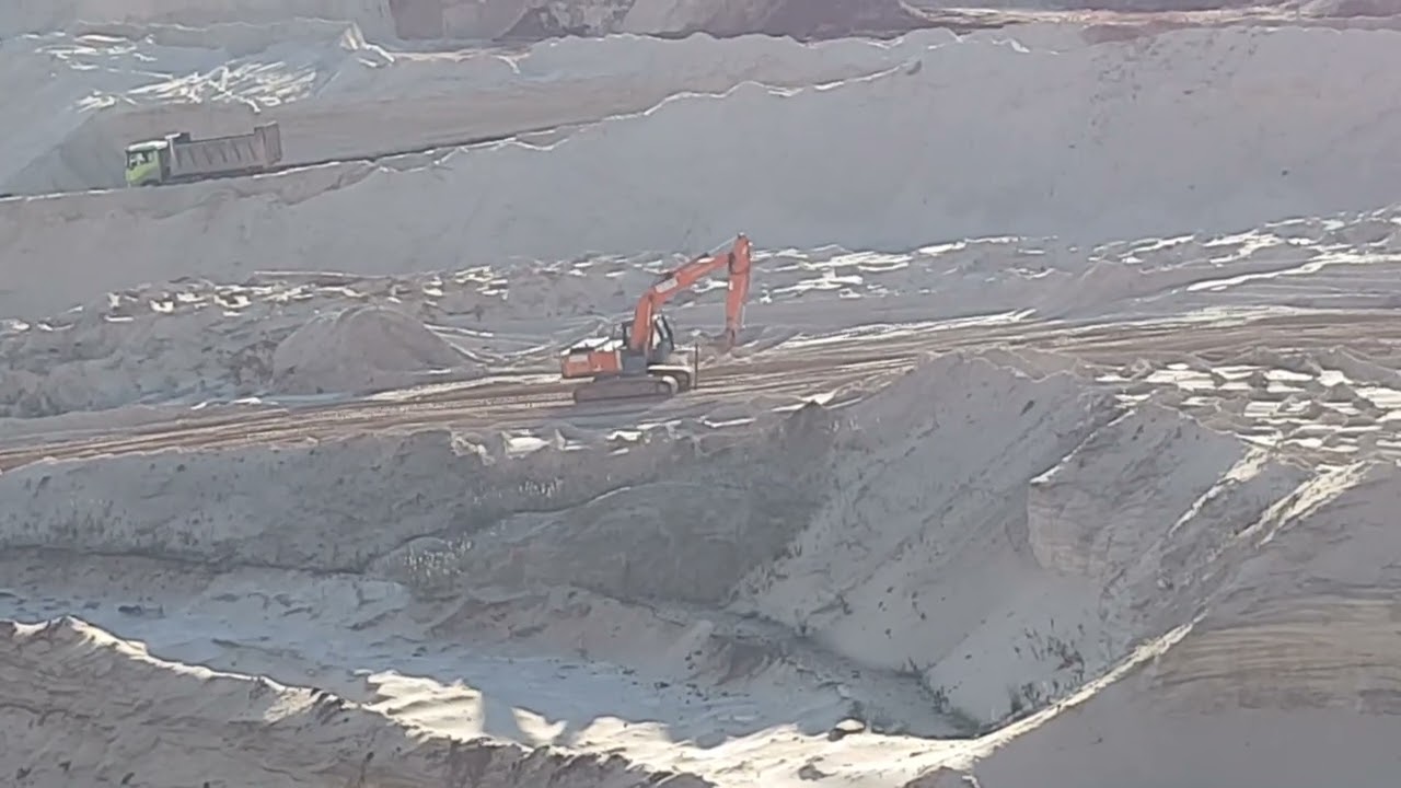 Песчаные карьеры Неболчей.  ВОТ ТАКОЙ глубины!!!