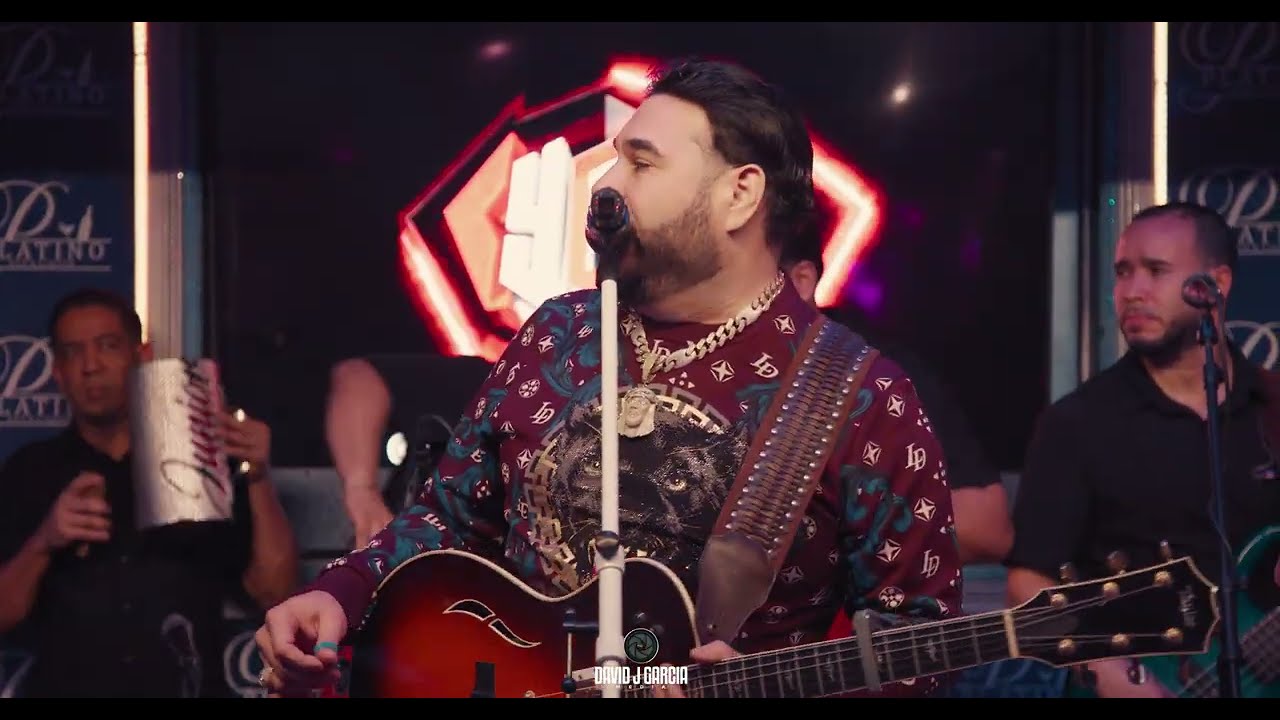 El Chaval De La Bachata | Carmencita | Platino Bar 2025