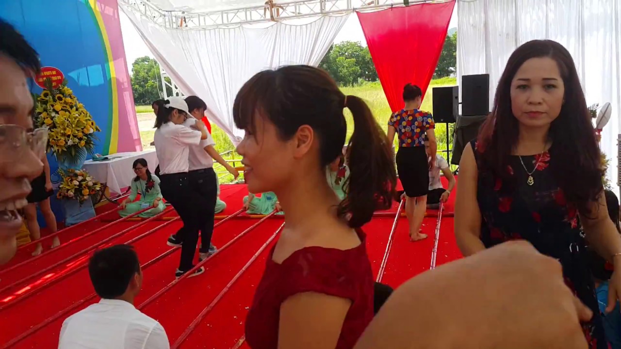 Múa sạp ngày hội thể thao VFG 10-2017 - YouTube