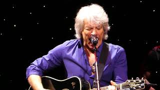 Video thumbnail of "Jon Bon Jovi - Living On A Prayer - acoustic - RunAwayToParadise - 27.08.19 - Cruise"