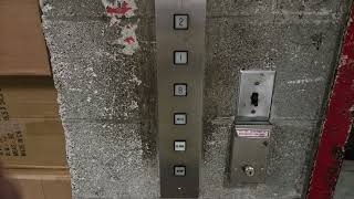 S26+: 1967 Montgomery G&P Hydraulic Freight Elevator 2 | JCPenney | Southcenter Mall | Tukwila WA
