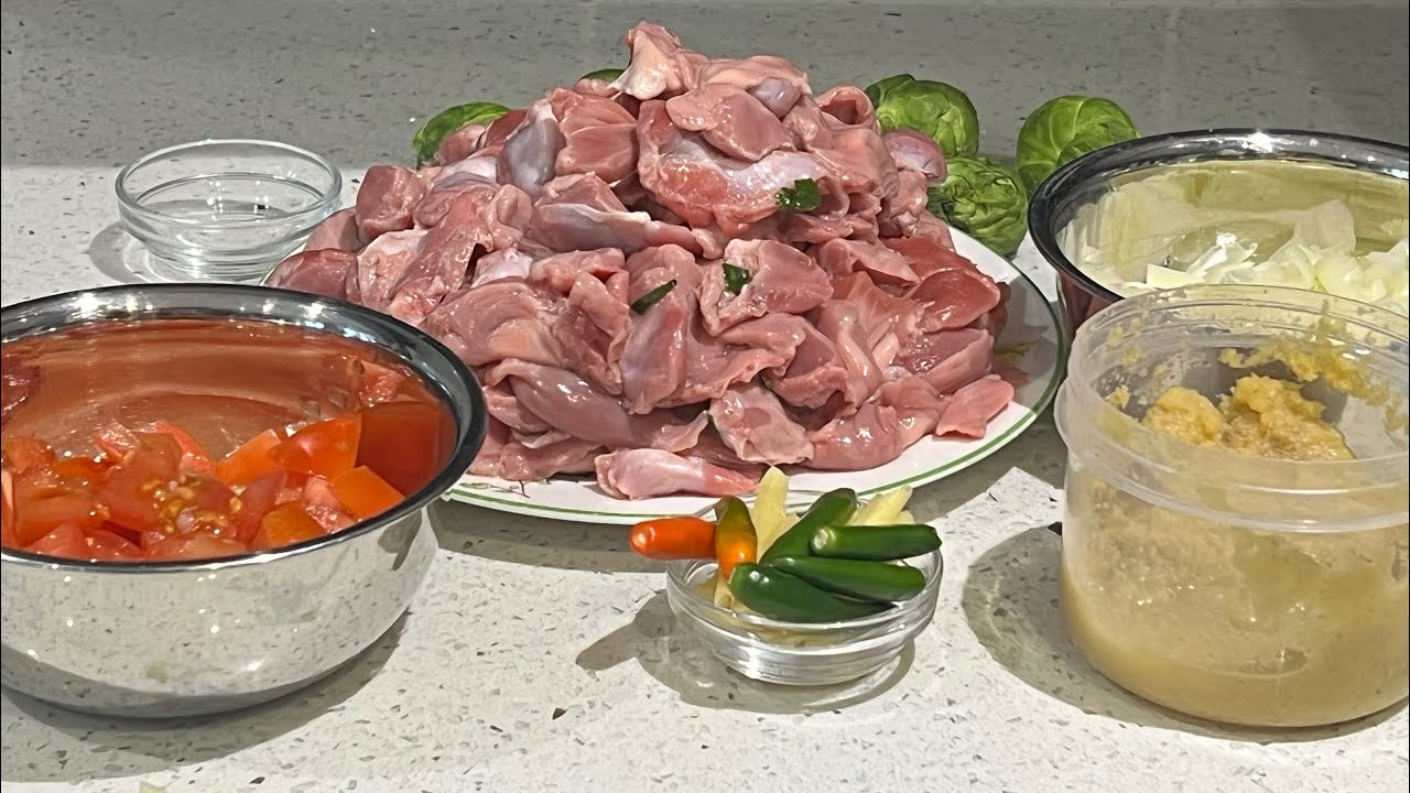 Spicy Chicken Gizzard Curry Recipe in Hindi How to Make a Tasty