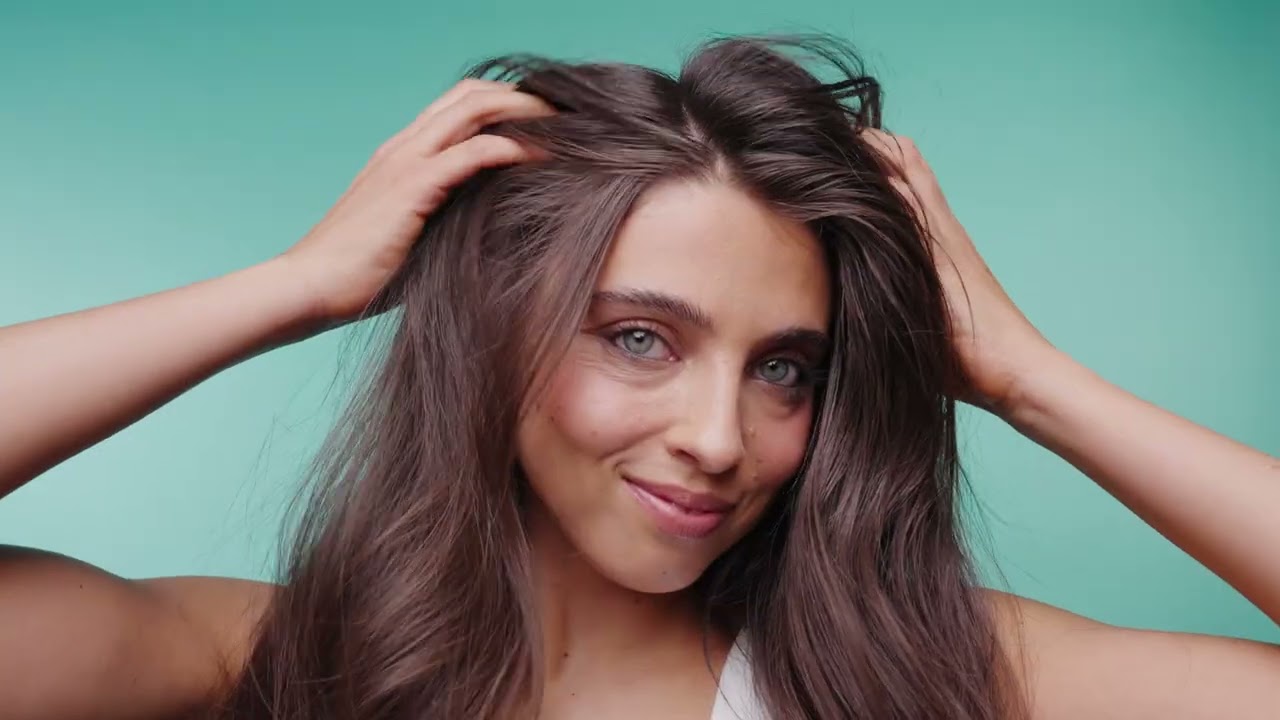 How To Use Batiste Non-Aerosol Dry Shampoo Powders | Batiste™ Dry Shampoo