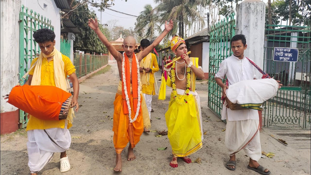 দোল পূর্ণিমার পূর্ণ তিথিতে কিভাবে পালিত হলো মাথাভাঙ্গা রামকৃষ্ণ সেবা সদন এর দোল উৎসব 