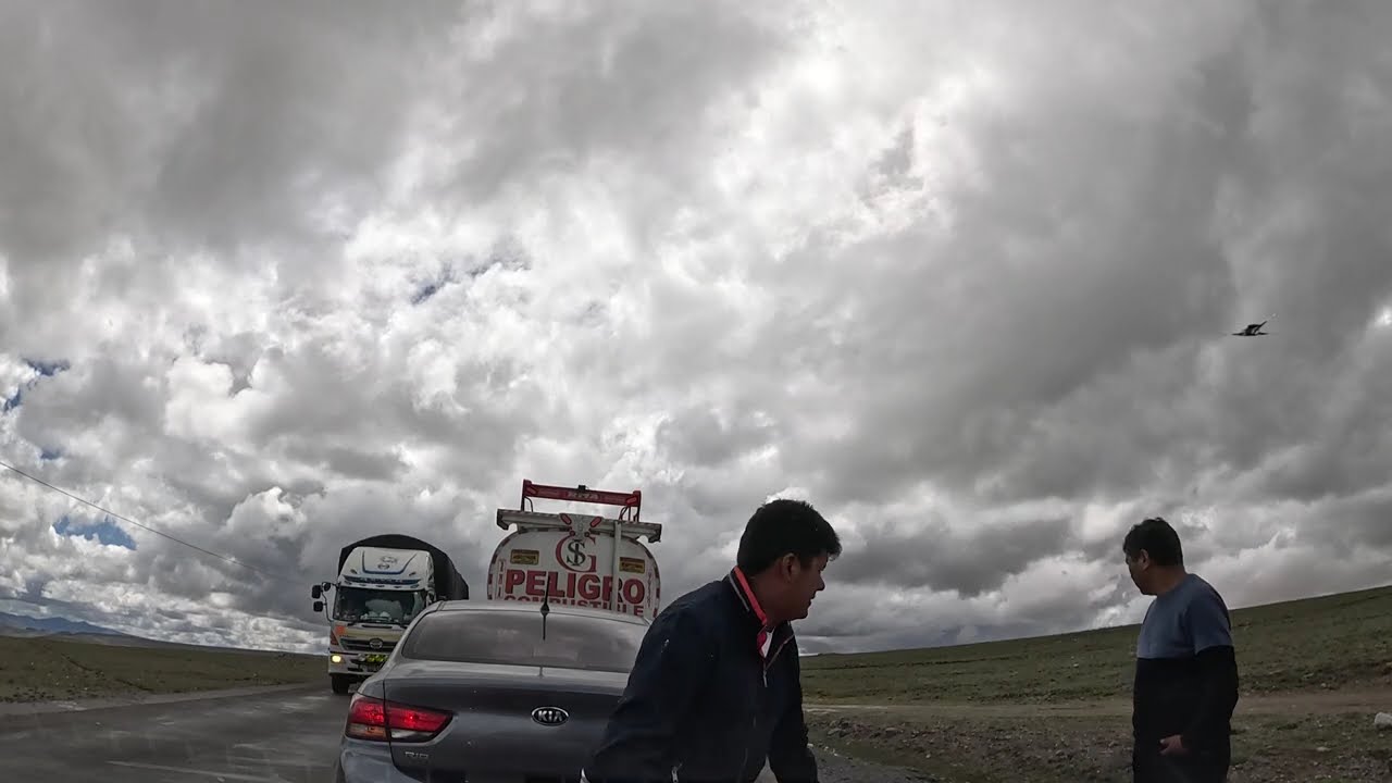 ¡Desafío Extremo en Pampa Caleras! 😱🚗 | Recorriendo las Rutas Más Peligrosas de Pampachiri 2025 🏔️🔥