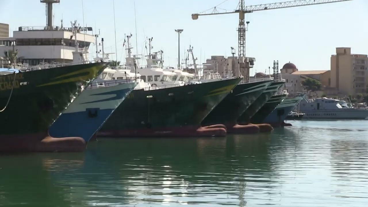 Caro carburante, a Mazara del Vallo pescherecci fermi
