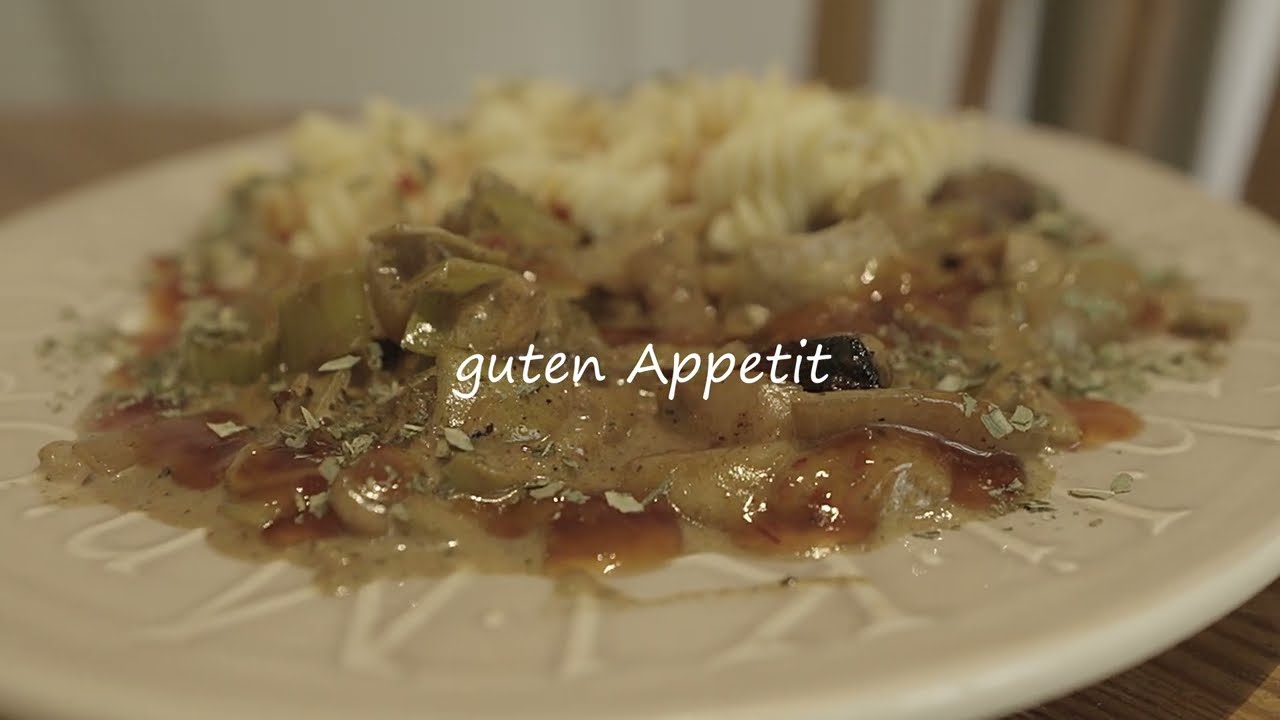 fruchtige leckere Schnitzelpfanne mit Nudeln - YouTube