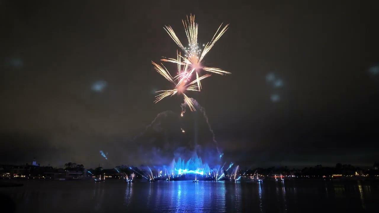 Luminous - The Symphoy of Us - Epcot Fireworks Show - Walt Disney World