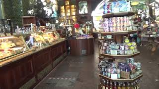 Магазин Купцов Елисеевых в Санкт - Петербурге. / Shop of Merchants Eliseev in St. Petersburg.