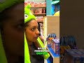 Isabela mostrando um pouco da loja da DISNEY!